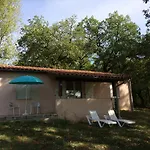Les Sentiers Du Causse Village de vacances Lentillac du Causse