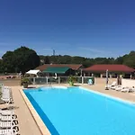 Les Sentiers Du Causse Village de vacances