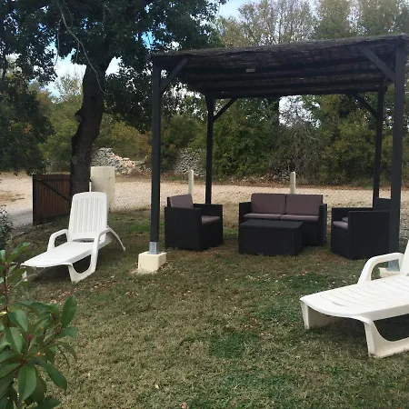 Les Sentiers Du Causse Holiday park *