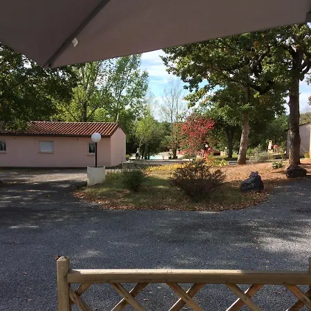 Les Sentiers Du Causse Vakantiepark Lentillac du Causse