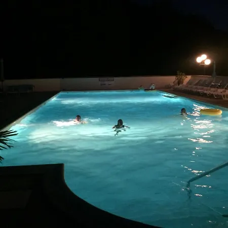 Les Sentiers Du Causse Feriepark