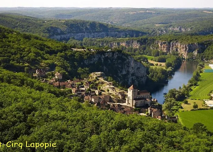 Les Sentiers Du Causse Semesterpark Lentillac du Causse