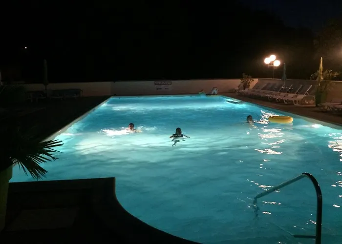 Les Sentiers Du Causse Semesterpark